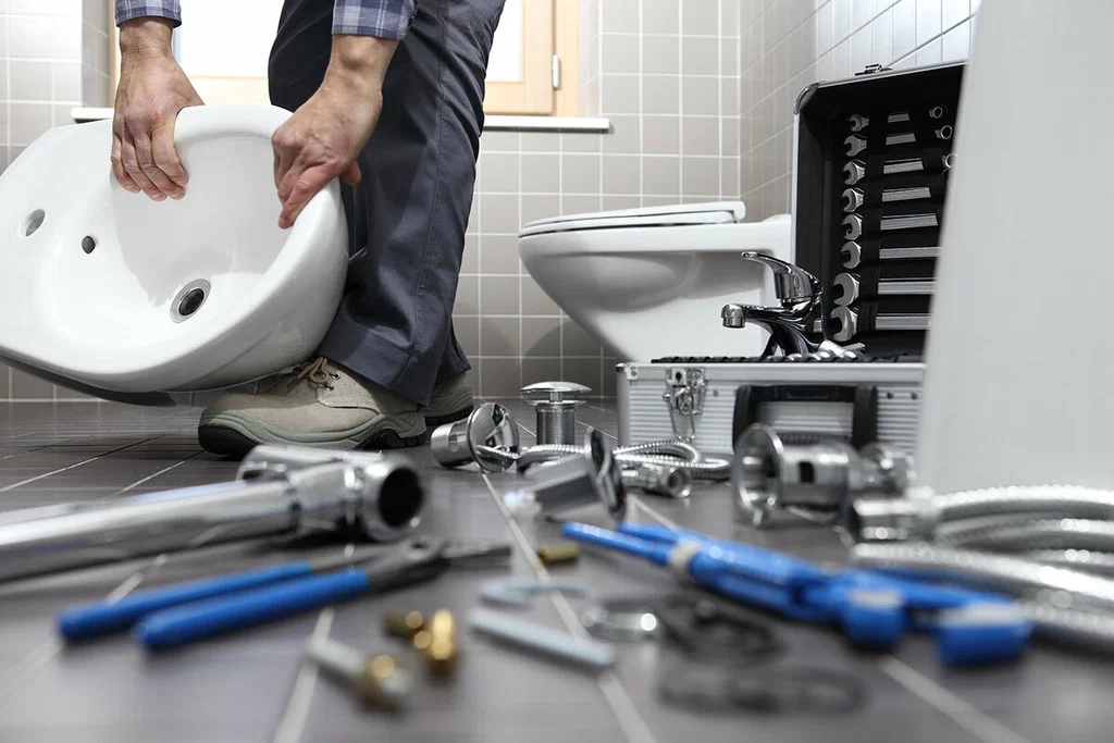 Plumbing tools prepared for a bathroom repair in Winter Park